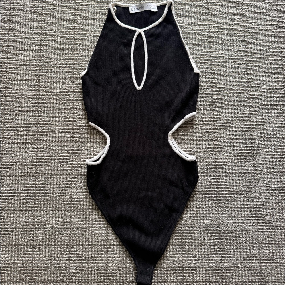 Bershka bodysuit black. Size small